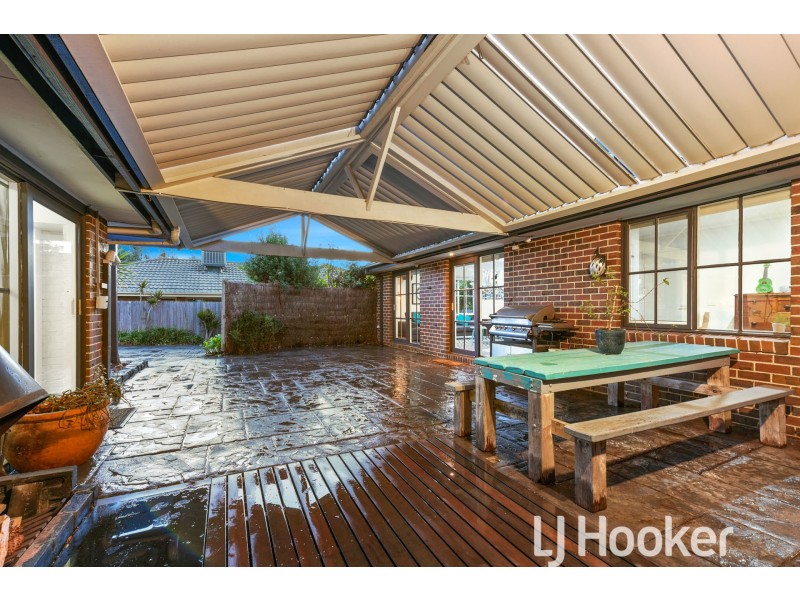 3 Hedgeley Drive, Berwick VIC 3806