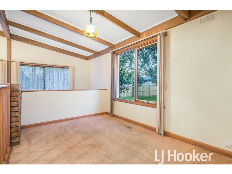 49 Saxonwood Drive, Narre Warren VIC 3805