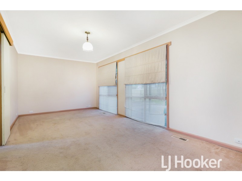 49 Saxonwood Drive, Narre Warren VIC 3805