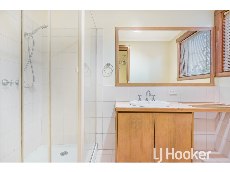 49 Saxonwood Drive, Narre Warren VIC 3805