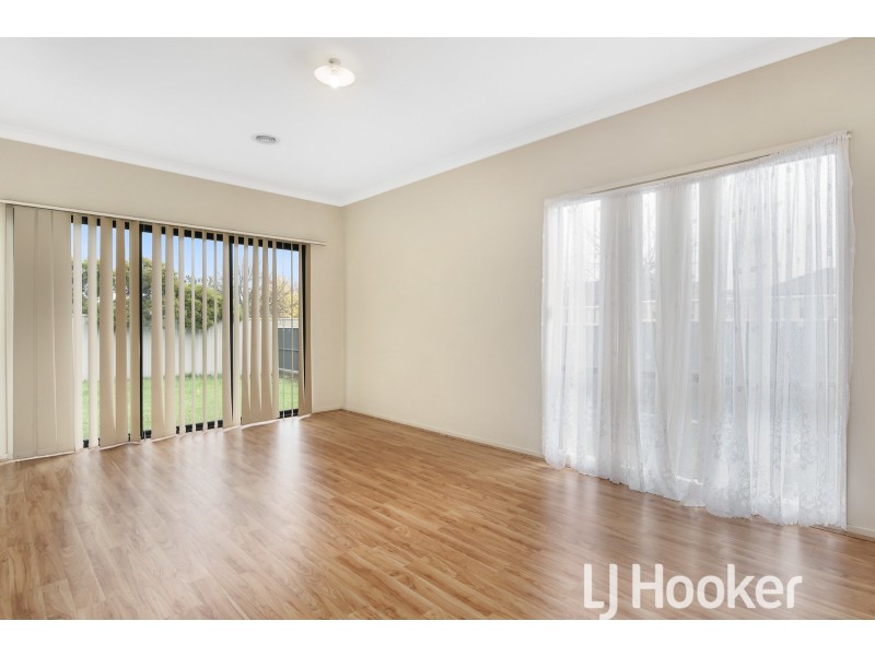 38 The Circuit, Pakenham VIC 3810