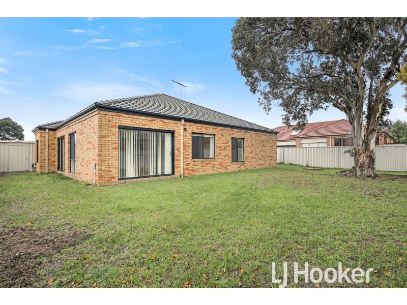 38 The Circuit, Pakenham VIC 3810