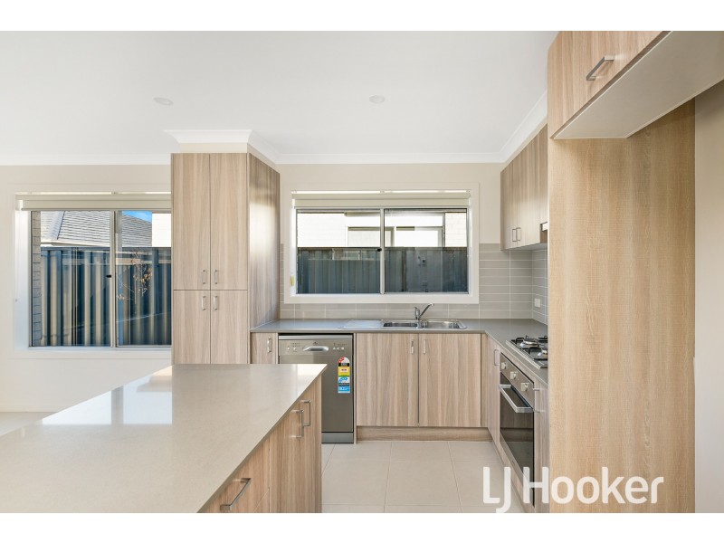 14 Raydale Avenue, Narre Warren South VIC 3805