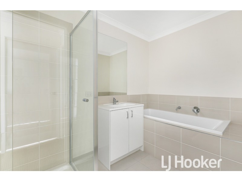 14 Raydale Avenue, Narre Warren South VIC 3805