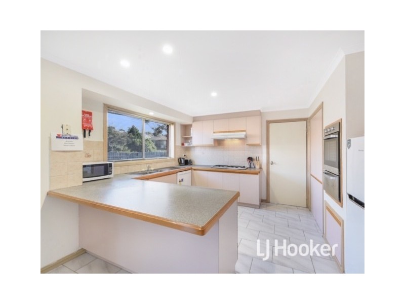1 Howitt Court, Berwick VIC 3806