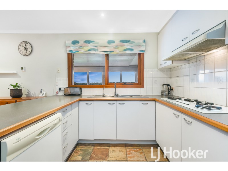 6 Redgum Place, Narre Warren VIC 3805