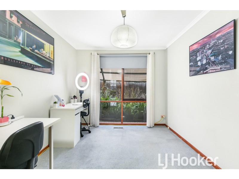 6 Redgum Place, Narre Warren VIC 3805