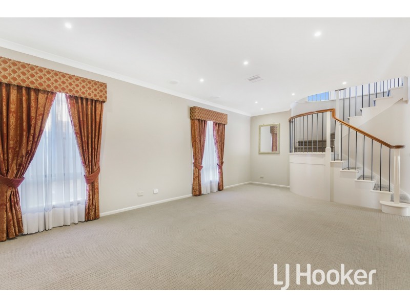 73 Berwick Springs Promenade, Narre Warren VIC 3805