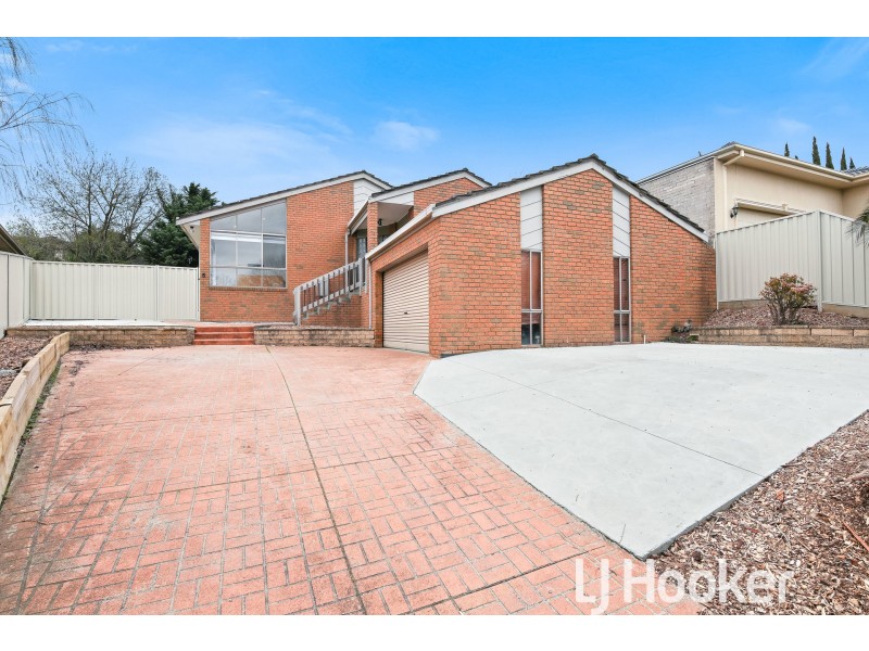 12A Ellaswood Close, Berwick VIC 3806