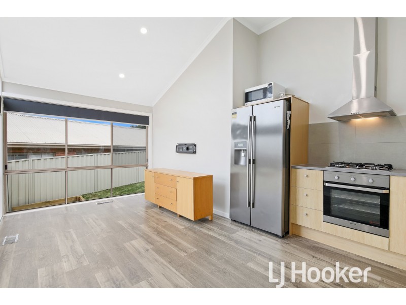 12A Ellaswood Close, Berwick VIC 3806