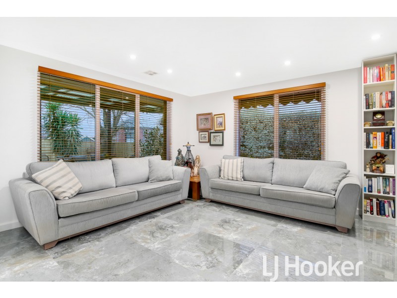 2 Sunbeam Court, Narre Warren South VIC 3805