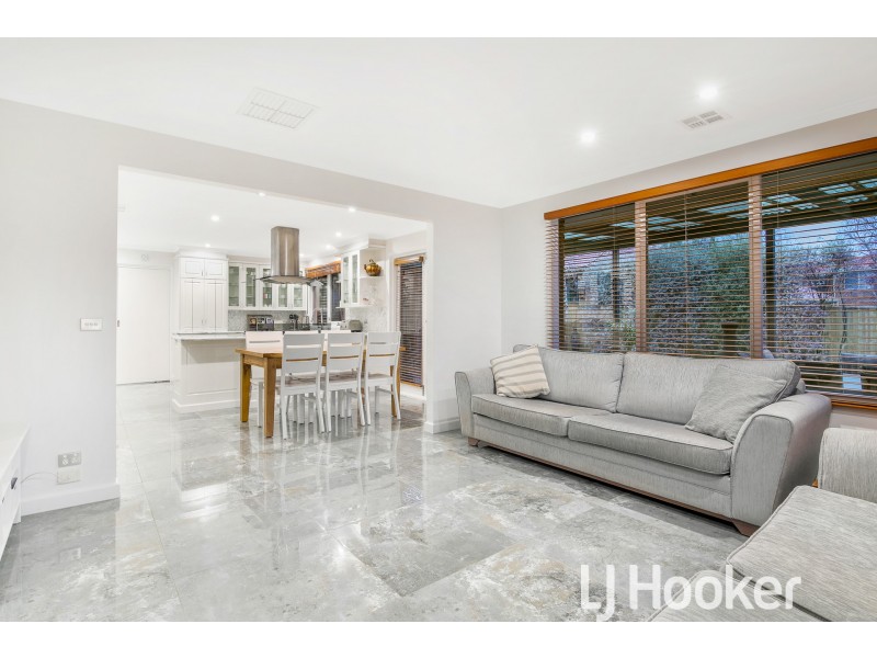 2 Sunbeam Court, Narre Warren South VIC 3805