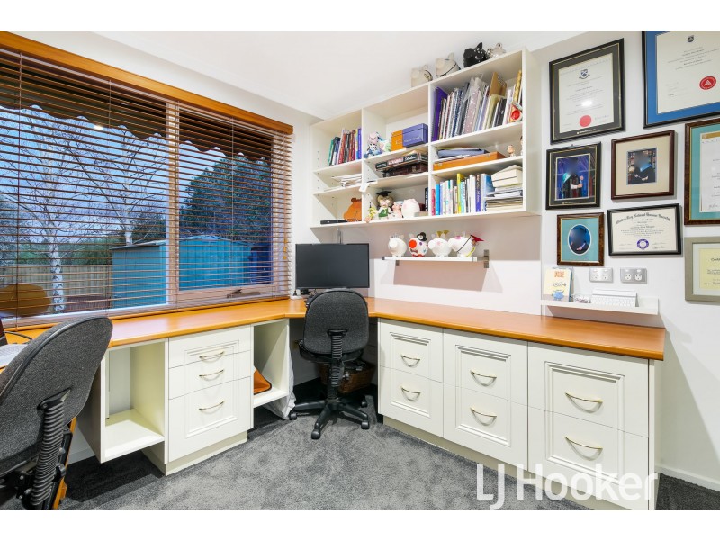 2 Sunbeam Court, Narre Warren South VIC 3805