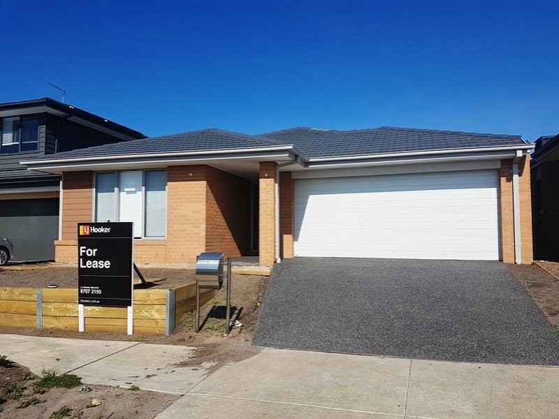 79 Rossiter Retreat, Cranbourne North VIC 3977