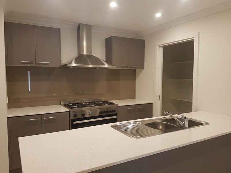 79 Rossiter Retreat, Cranbourne North VIC 3977