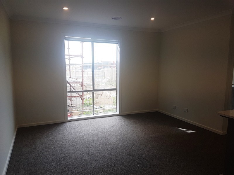 79 Rossiter Retreat, Cranbourne North VIC 3977