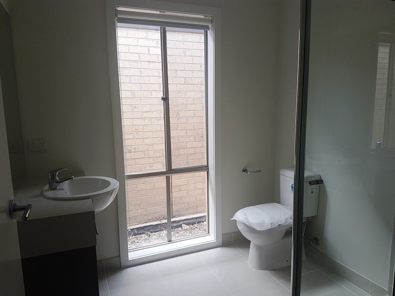 79 Rossiter Retreat, Cranbourne North VIC 3977