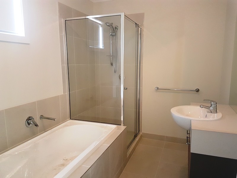 79 Rossiter Retreat, Cranbourne North VIC 3977