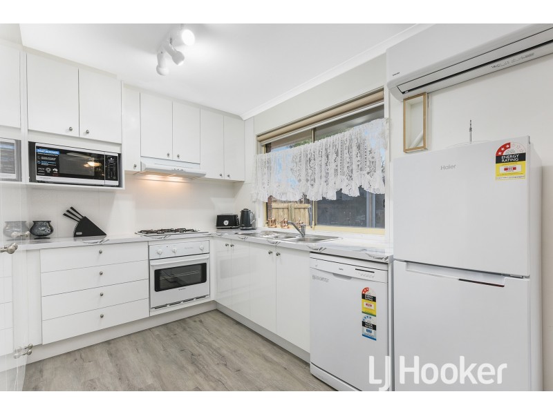 65 Kendall Drive, Narre Warren VIC 3805