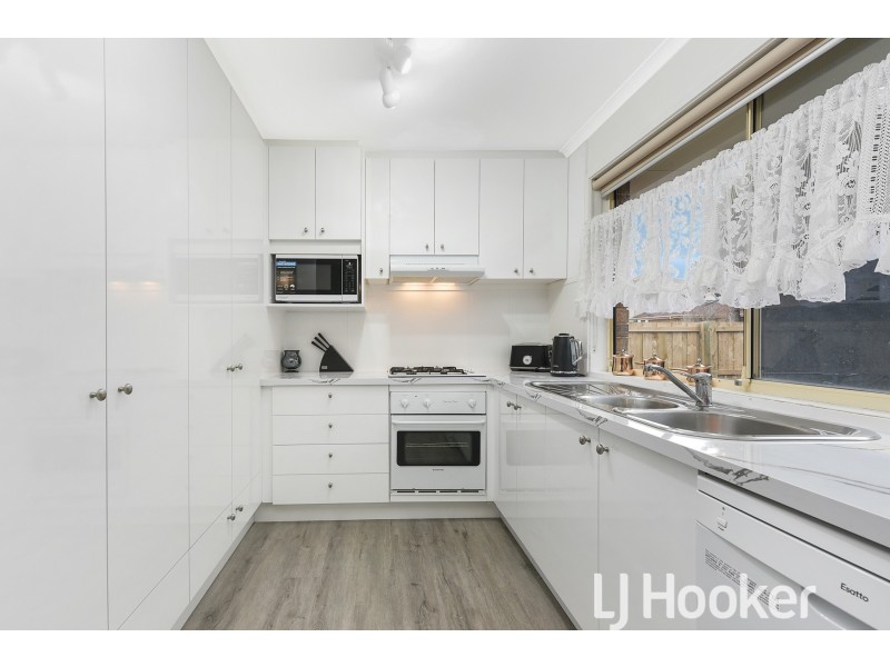 65 Kendall Drive, Narre Warren VIC 3805