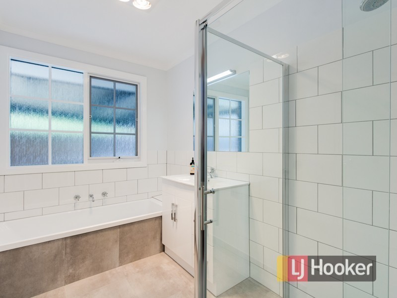 5 Daniher Close, Berwick VIC 3806