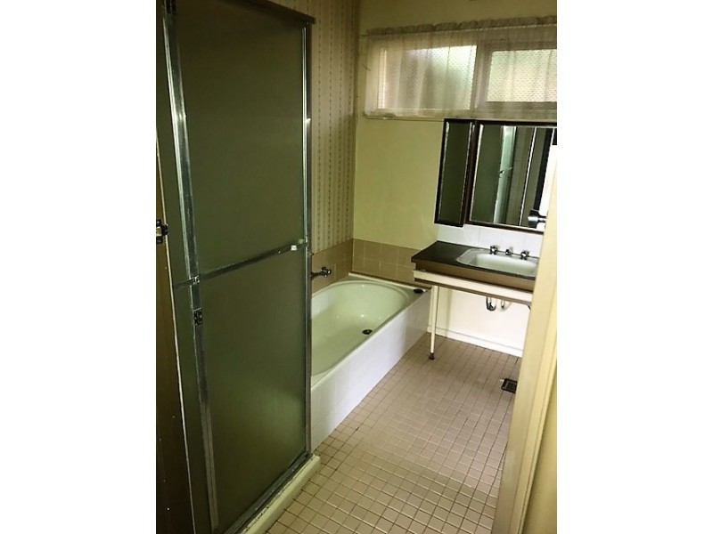 8 Anne Street, Berwick VIC 3806