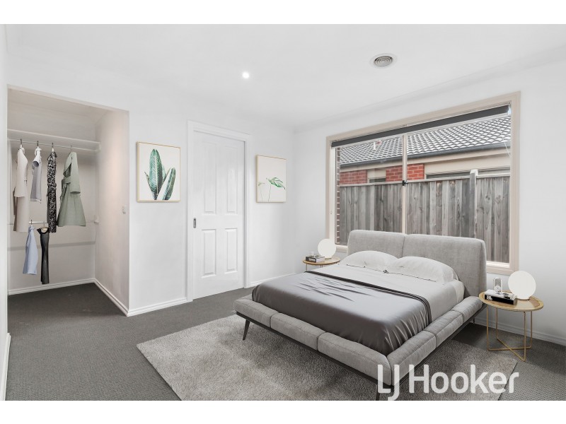 78 Thunderbolt Drive, Cranbourne East VIC 3977