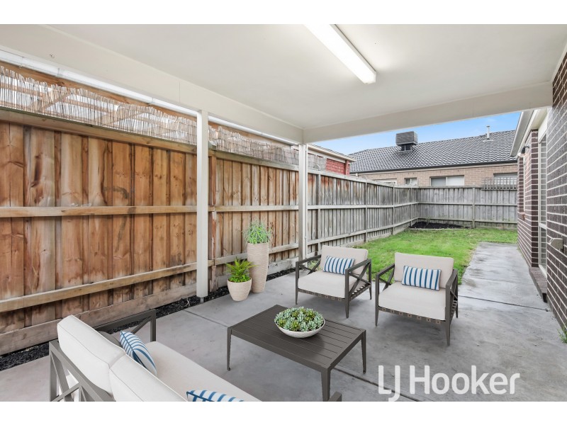 78 Thunderbolt Drive, Cranbourne East VIC 3977