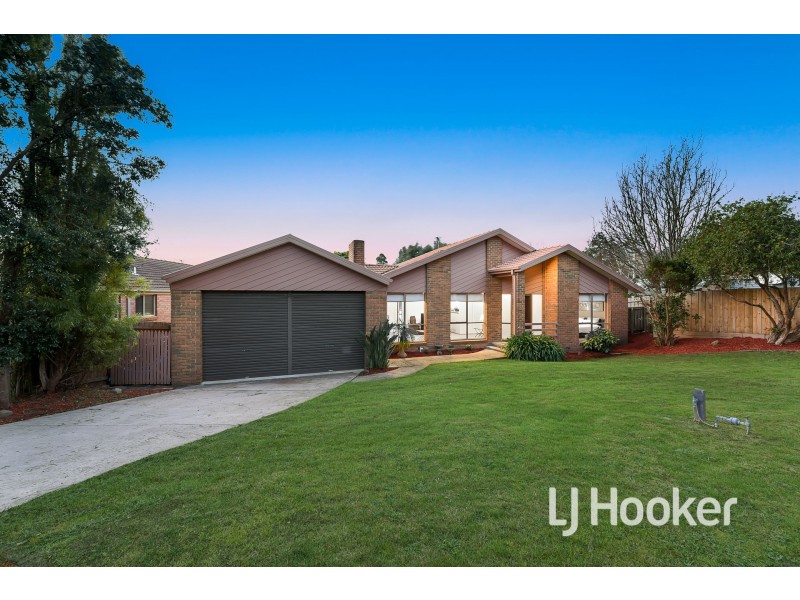 22 Balmain Drive, Berwick VIC 3806