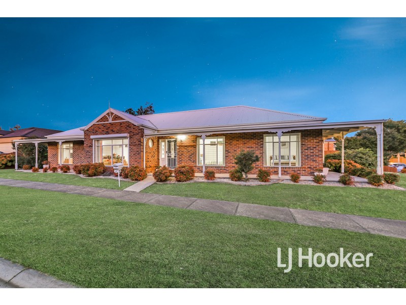 16 Astrid Court, Berwick VIC 3806