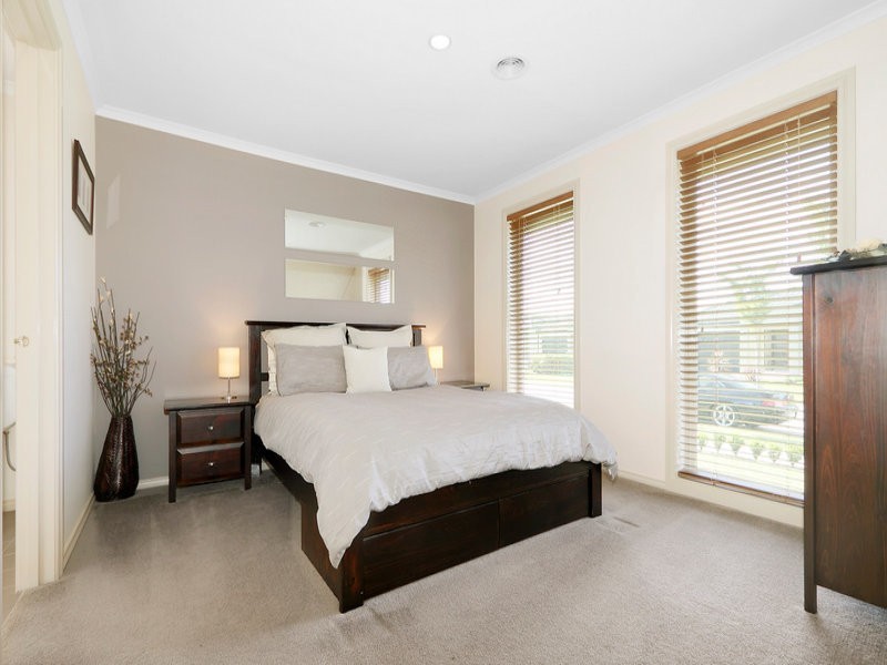9 Jack William Way, Berwick VIC 3806