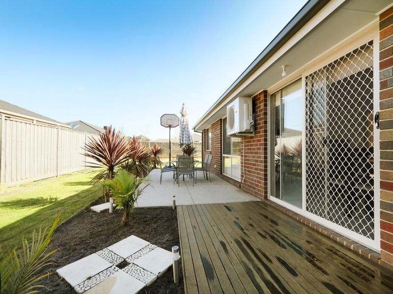 9 Jack William Way, Berwick VIC 3806