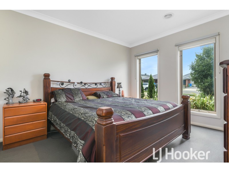 26 Macumba Drive, Clyde North VIC 3978