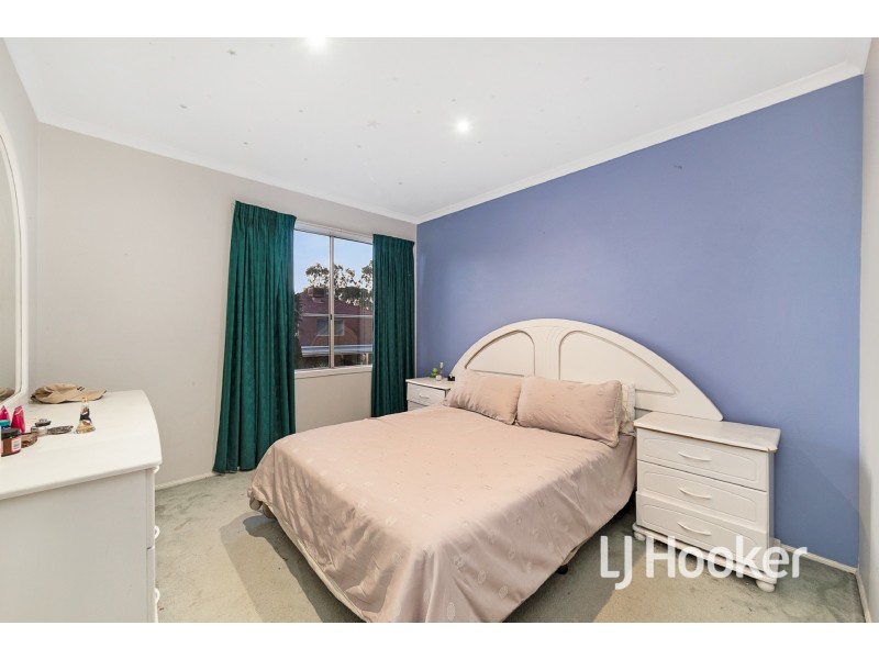 215 Monahans Road, Cranbourne West VIC 3977