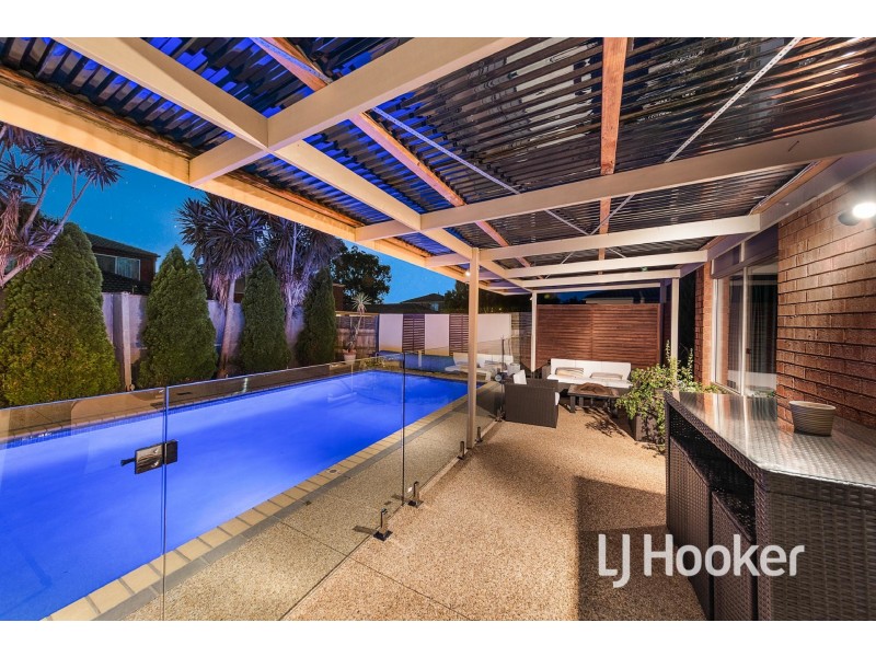 215 Monahans Road, Cranbourne West VIC 3977