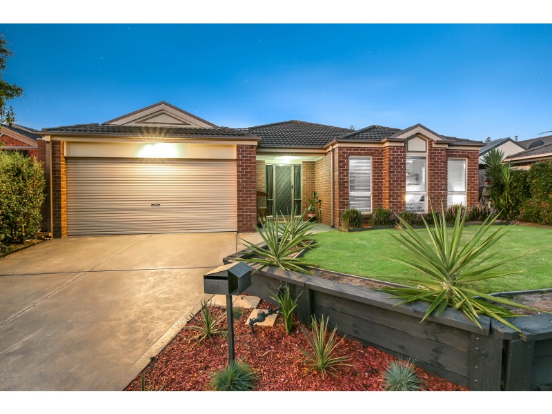 21 Lisburn Way, Berwick VIC 3806