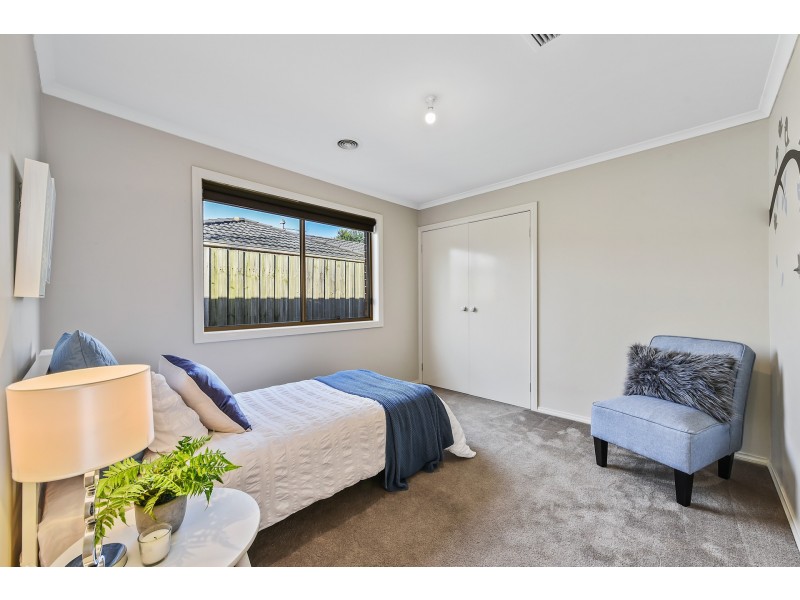 21 Lisburn Way, Berwick VIC 3806