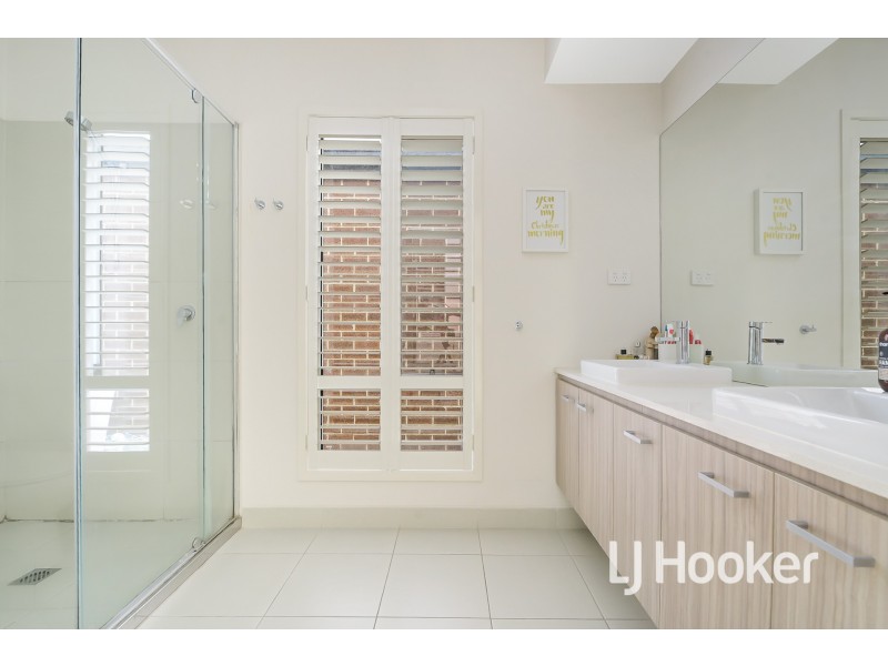 15 Pelham Street, Officer VIC 3809