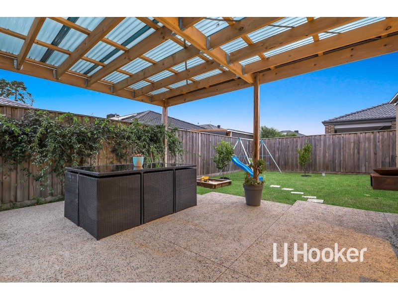 15 Pelham Street, Officer VIC 3809