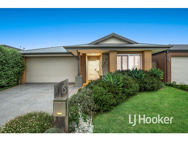 15 Pelham Street, Officer VIC 3809