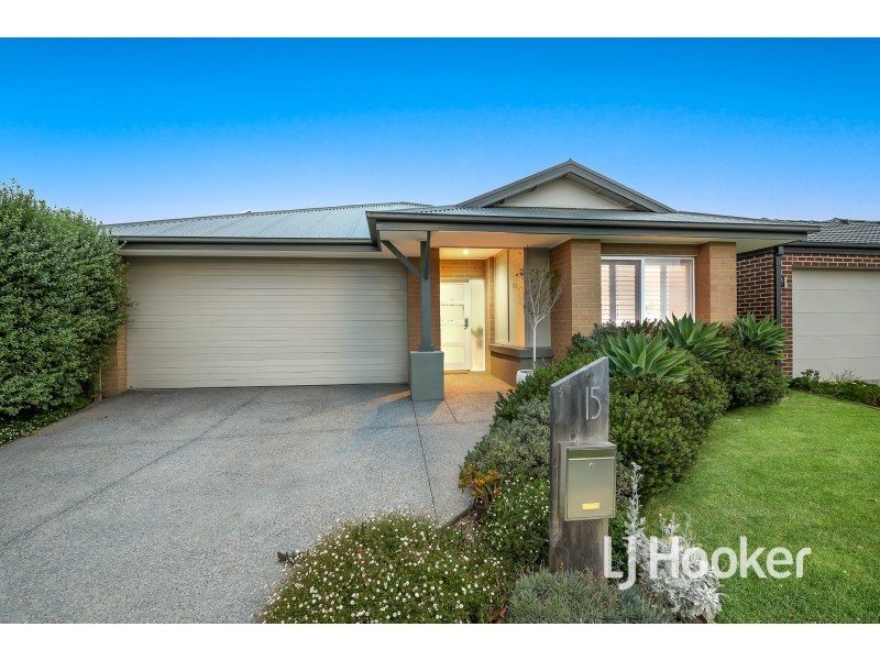 15 Pelham Street, Officer VIC 3809