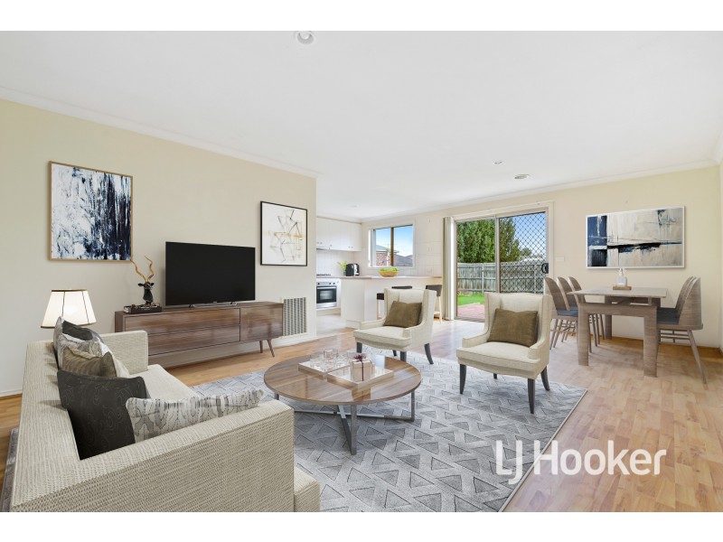 13 Grice Quadrant, Pakenham VIC 3810