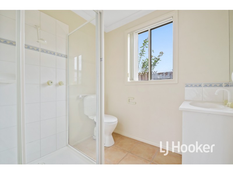 13 Grice Quadrant, Pakenham VIC 3810