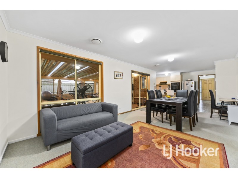 5 Lexcen Close, Berwick VIC 3806