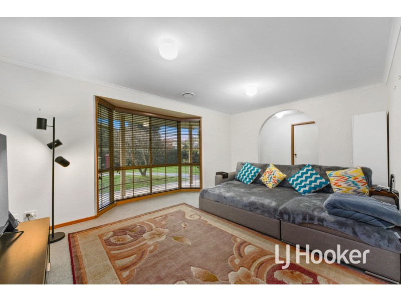 5 Lexcen Close, Berwick VIC 3806