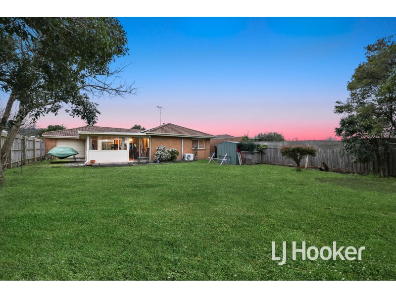 5 Lexcen Close, Berwick VIC 3806