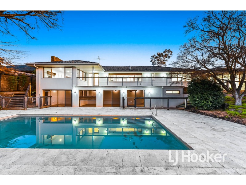 2/44 Langmore Lane, Berwick VIC 3806