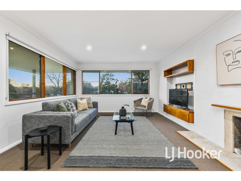 2/44 Langmore Lane, Berwick VIC 3806