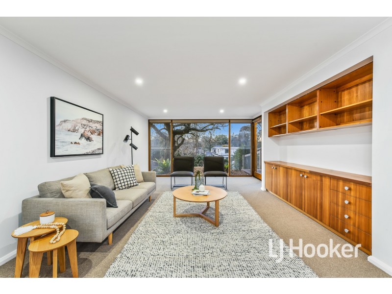 2/44 Langmore Lane, Berwick VIC 3806