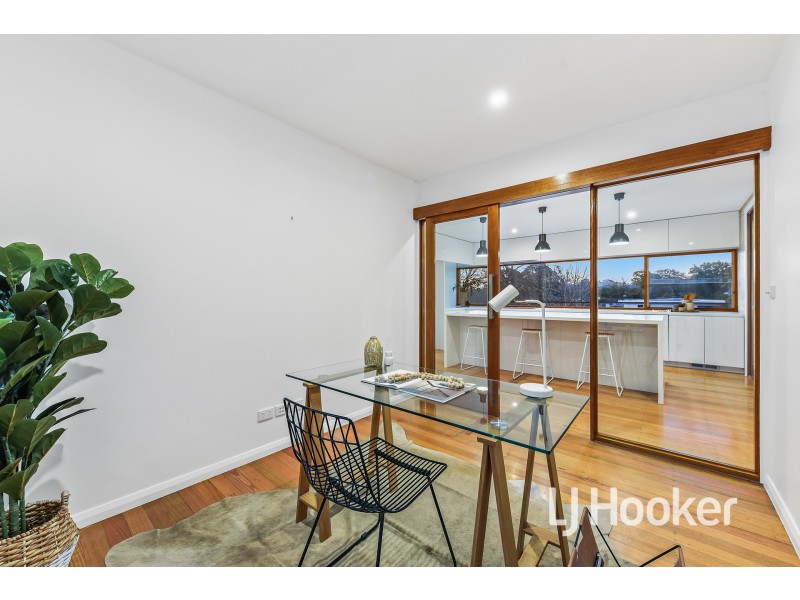 2/44 Langmore Lane, Berwick VIC 3806